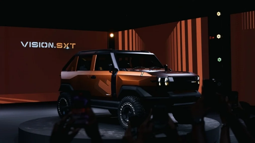 Mahindra Vision SXT