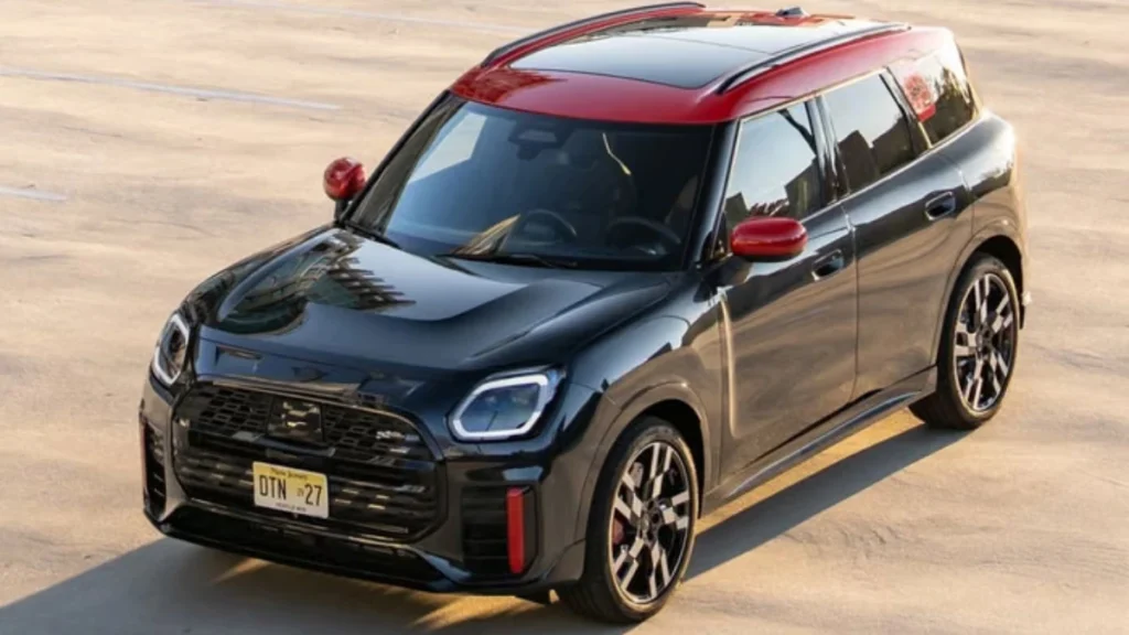 Mini Countryman JCW Teased
