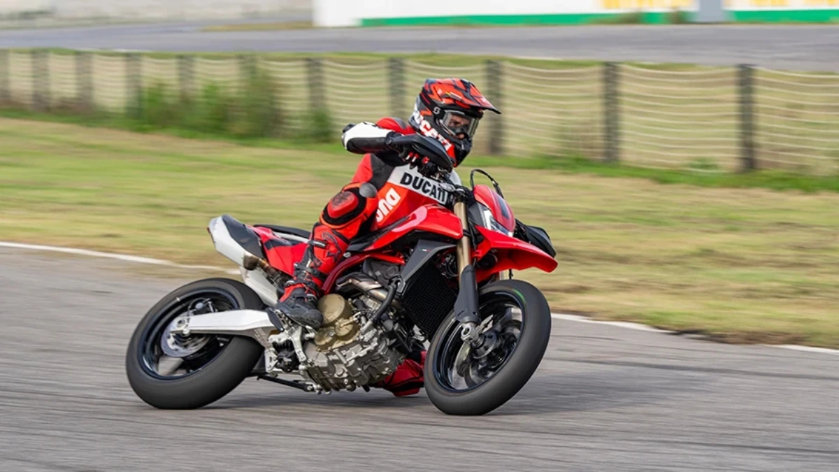 Ducati Hypermotard 698 Mono V2