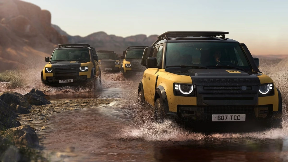 Land Rover Defender 110 Trophy Edition Launched in India ₹1.30 करोड़ में आई, Camel Trophy से Inspired
